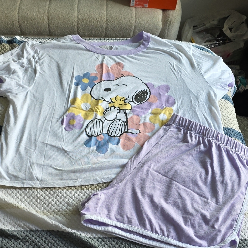 Peanuts Snoopy Pajama Set - White and Lavender